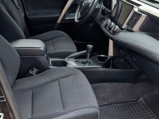 2016 Toyota RAV4 IV (XA40) Рестайлинг, чёрный, 1950000 рублей, вид 5