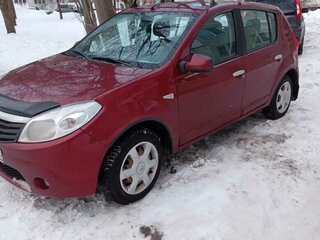 2012 Renault Sandero I, красный, 515000 рублей, вид 2