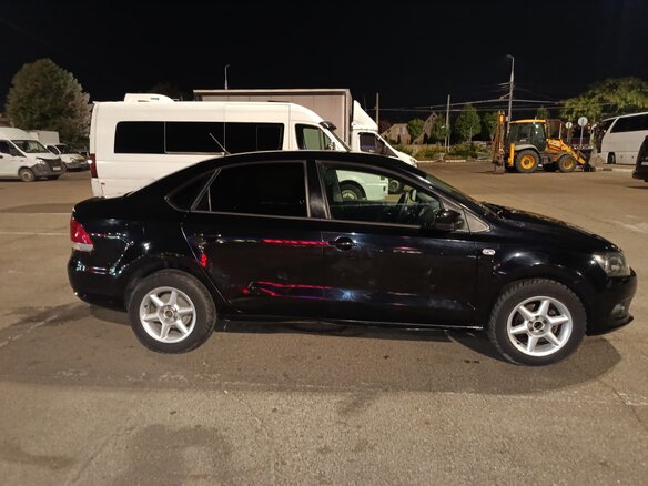 2013 Volkswagen Polo V, чёрный, 999999 рублей - вид 7