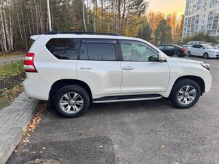 2015 Toyota Land Cruiser Prado 5-speed 150 Series Рестайлинг 1, белый, 2800000 рублей, вид 3