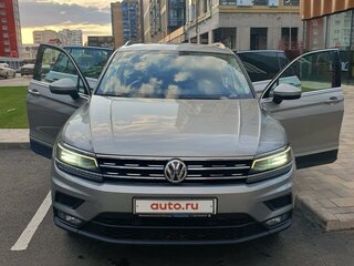 2018 Volkswagen Tiguan II, серебристый, 2750000 рублей, вид 2