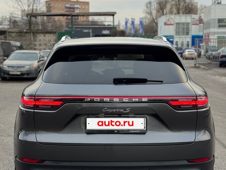 2021 Porsche Cayenne S III, серый, 6300000 рублей, вид 4