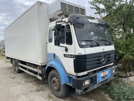 1995 Mercedes-Benz 1824, белый, 2000000 рублей, вид 1