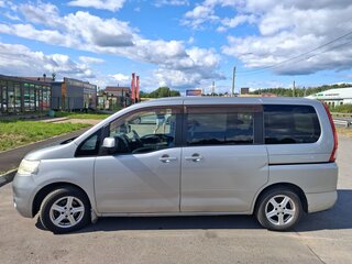 2007 Nissan Serena III (C25), серый, 700000 рублей, вид 5