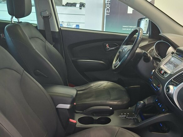 2012 Hyundai ix35 I, белый - вид 31