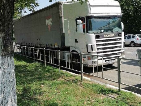 2003 Scania 4-Series, белый, 2800000 рублей, вид 2