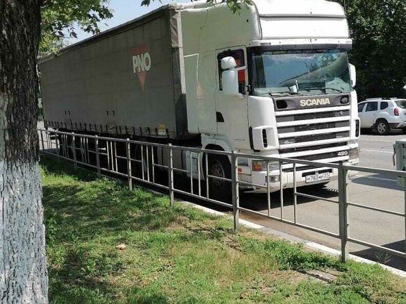 2003 Scania 4-Series, белый, 2800000 рублей - вид 1
