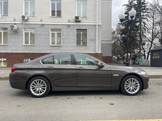 2012 BMW 5 серии 528i xDrive VI (F10/F11/F07), коричневый, 2300000 рублей, вид 4