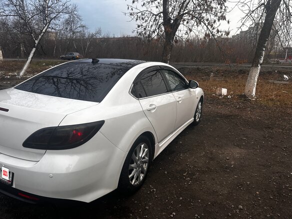 2011 Mazda 6 II (GH) Рестайлинг, белый, 1400000 рублей - вид 3