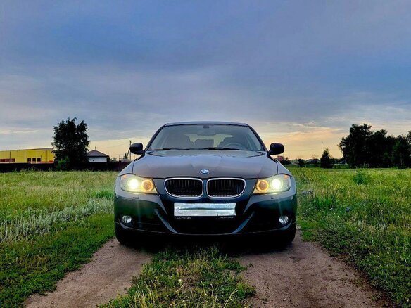 2011 BMW 3 серии 318i V (E90/E91/E92/E93) Рестайлинг, чёрный, 1050000 рублей