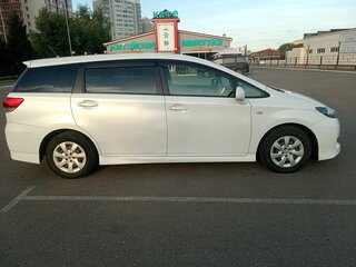 2011 Toyota Wish II, белый, 1260000 рублей, вид 3