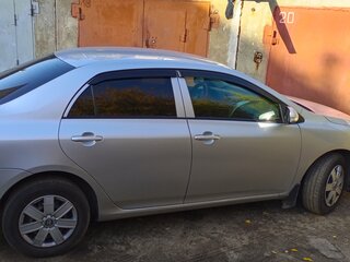 2012 Toyota Corolla X (E140, E150) Рестайлинг, серебристый, 900000 рублей, вид 3