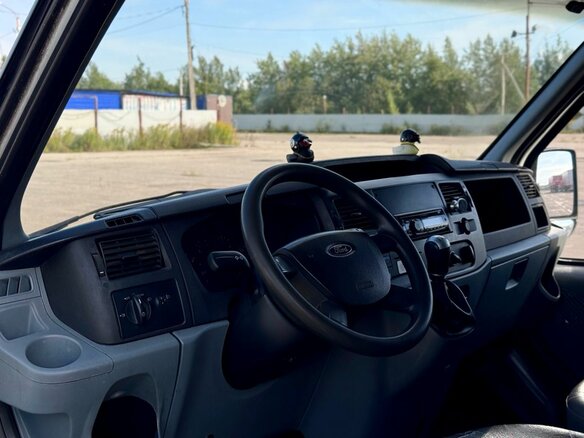 2006 Ford Transit, белый - вид 13