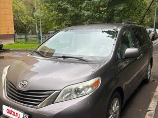 2010 Toyota Sienna III, серый, 2100000 рублей, вид 2