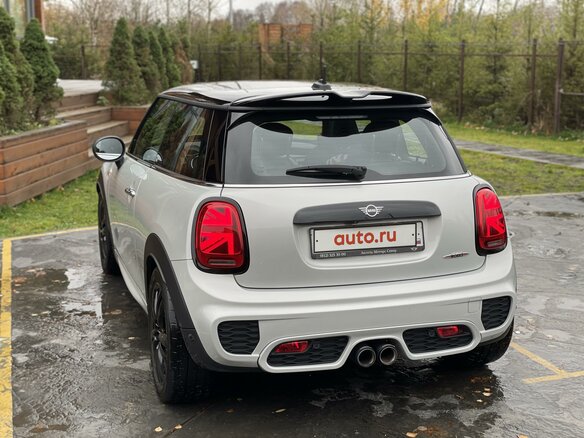2019 Mini Hatch JCW III (F55/F56) Рестайлинг, серебристый - вид 5