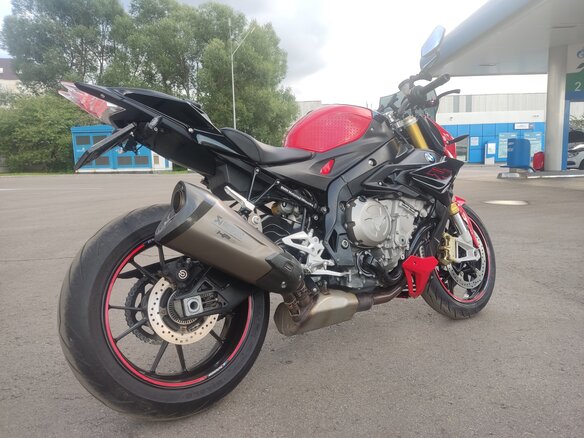 2018 BMW S 1000 R, красный, 999000 рублей - вид 2