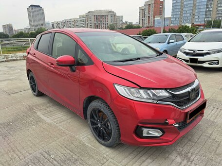 2018 Honda Fit III Рестайлинг, красный, 1060000 рублей, вид 3