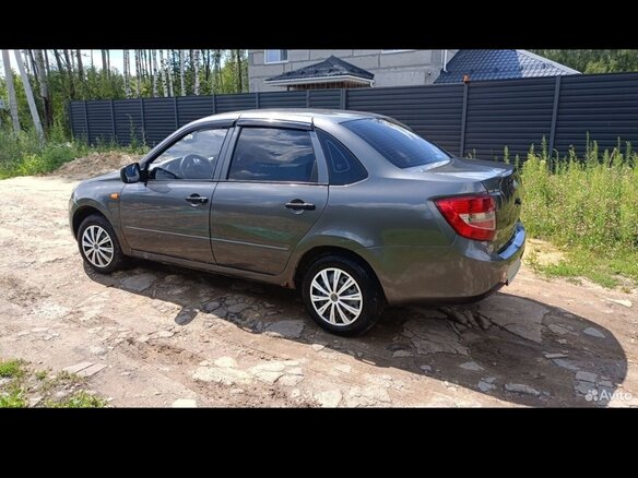 2013 Lada (ВАЗ) Granta I, серебристый, 330000 рублей - вид 3