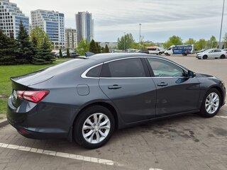 2020 Chevrolet Malibu IX Рестайлинг, серый, 1200000 рублей, вид 2