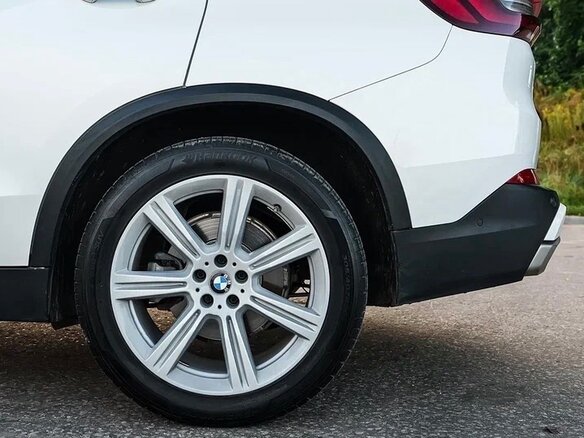 2020 BMW X5 25d IV (G05/G18), белый, 5300000 рублей - вид 10
