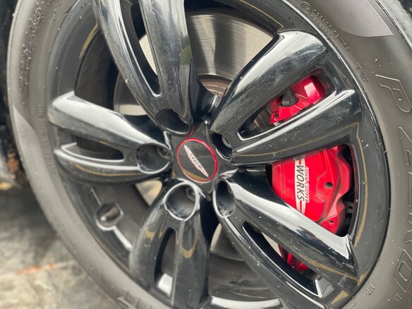2019 Mini Hatch JCW III (F55/F56) Рестайлинг, серебристый - вид 11