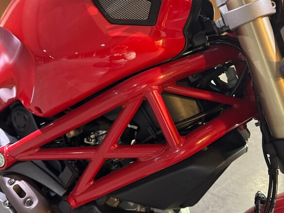 2013 Ducati Monster 1100, красный, 800000 рублей - вид 11