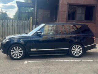 2017 Land Rover Range Rover IV, чёрный, 3550000 рублей, вид 3