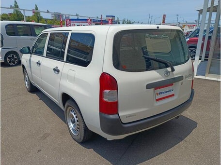 2022 Toyota Probox I Рестайлинг, белый, 960000 рублей, вид 4