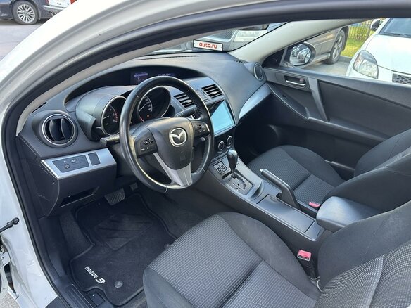 2012 Mazda 3 II (BL) Рестайлинг, белый, 1355000 рублей - вид 17