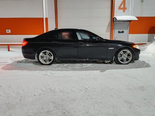2010 BMW 5 серии 523i VI (F10/F11/F07), серый, 1700000 рублей, вид 3