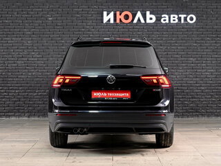 2020 Volkswagen Tiguan II, чёрный, 2650000 рублей, вид 5