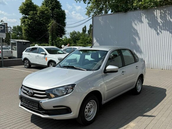 2026 Lada (ВАЗ) Granta I Рестайлинг, серебристый - вид 3