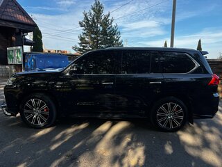 2018 Lexus LX 570 III Рестайлинг 2, чёрный, 7500000 рублей, вид 4
