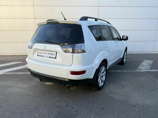 2011 Mitsubishi Outlander II Рестайлинг, белый, 1190000 рублей, вид 5