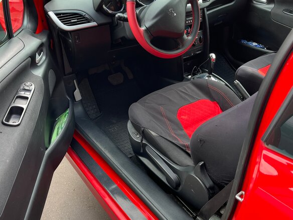 2008 Peugeot 207 I, красный, 590000 рублей - вид 9