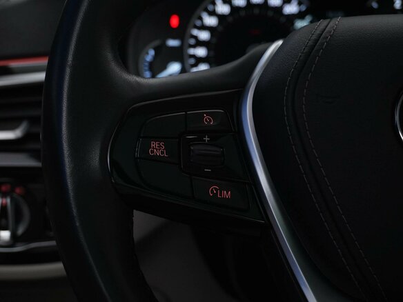 2018 BMW 5 серии 520d VII (G30/G31/G38), чёрный, 2899055 рублей - вид 12