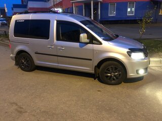 2013 Volkswagen Caddy III Рестайлинг, серебристый, 1100000 рублей, вид 2