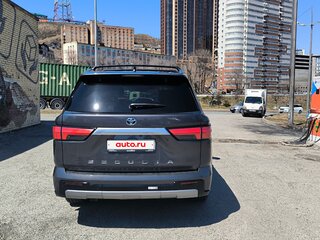 2024 Toyota Sequoia III, серый, 15000000 рублей, вид 5
