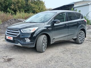 2016 Ford Kuga II Рестайлинг, чёрный, 1500000 рублей, вид 1