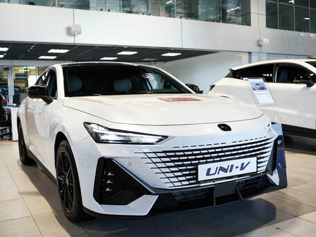 2024 Changan UNI-V I, белый, 3329900 рублей, вид 1