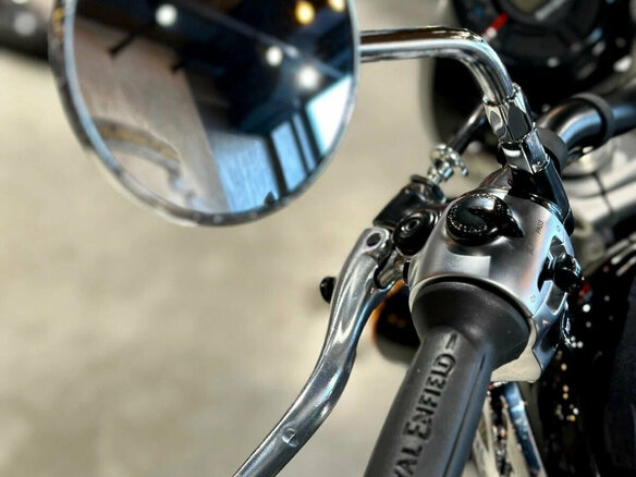 2026 Royal Enfield Super Meteor, зелёный, 773000 рублей - вид 15