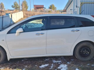 2008 Honda Stream II, белый, 1380000 рублей, вид 3