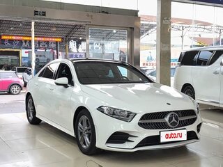2022 Mercedes-Benz A-Класс 180 IV (W177) Рестайлинг, белый, 1800000 рублей, вид 3