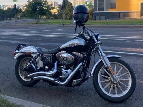 2003 Harley-Davidson Dyna Low Rider, серебристый, 1050000 рублей, вид 1