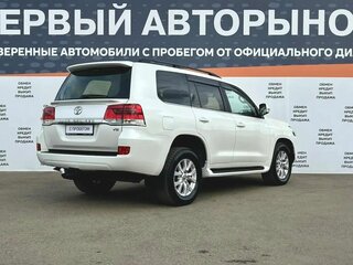 2016 Toyota Land Cruiser 200 Series Рестайлинг 2, белый, 4699000 рублей, вид 5