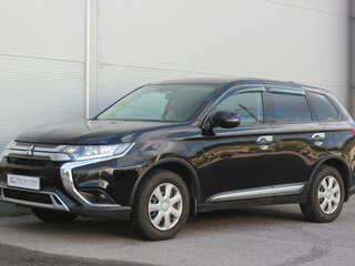 2019 Mitsubishi Outlander III Рестайлинг 3, чёрный, 1775000 рублей, вид 5