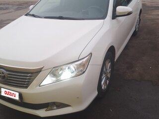 2013 Toyota Camry VII (XV50), белый, 1790000 рублей, вид 2