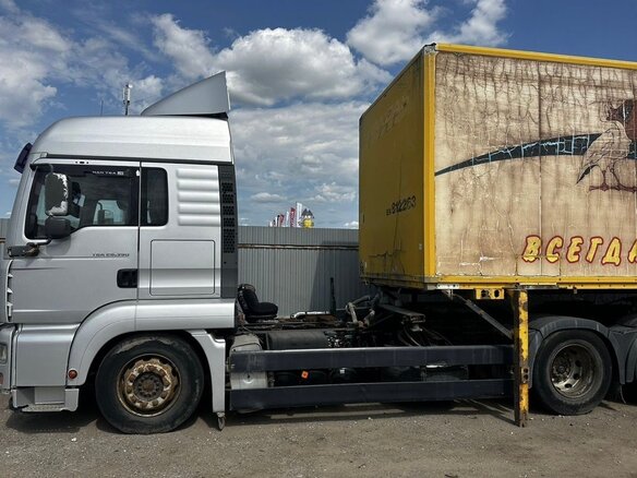2004 MAN TGA, серебристый, 2400000 рублей - вид 2
