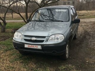 2011 Chevrolet Niva I Рестайлинг, серый, 530000 рублей, вид 2