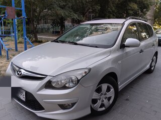 2011 Hyundai i30 I Рестайлинг, серебристый, 1299000 рублей, вид 4